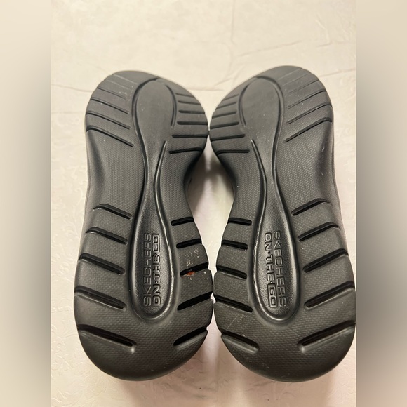 Skechers Women's Black Slip-On Flats - Picture 6 of 8